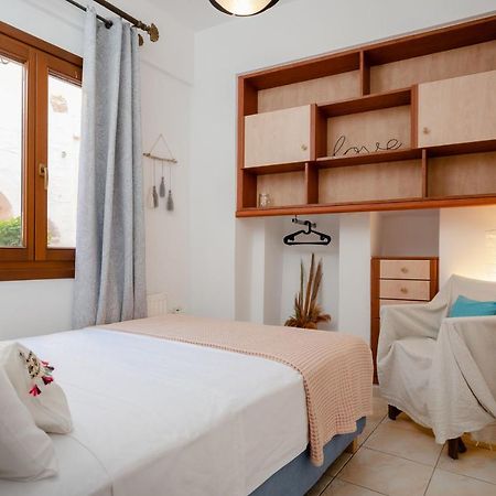 Small Apartment In Grotta Naxos Naxos City Bagian luar foto