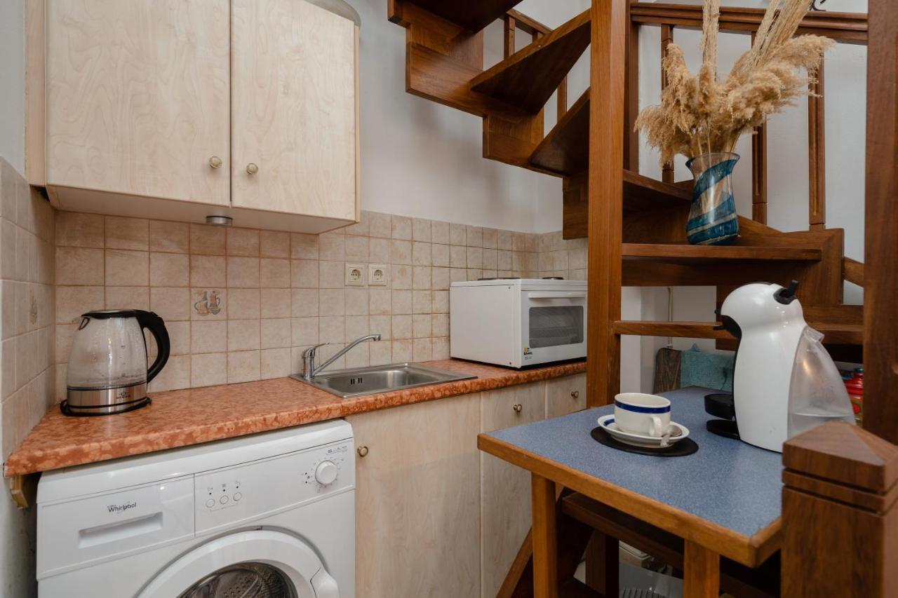 Small Apartment In Grotta Naxos Naxos City Bagian luar foto