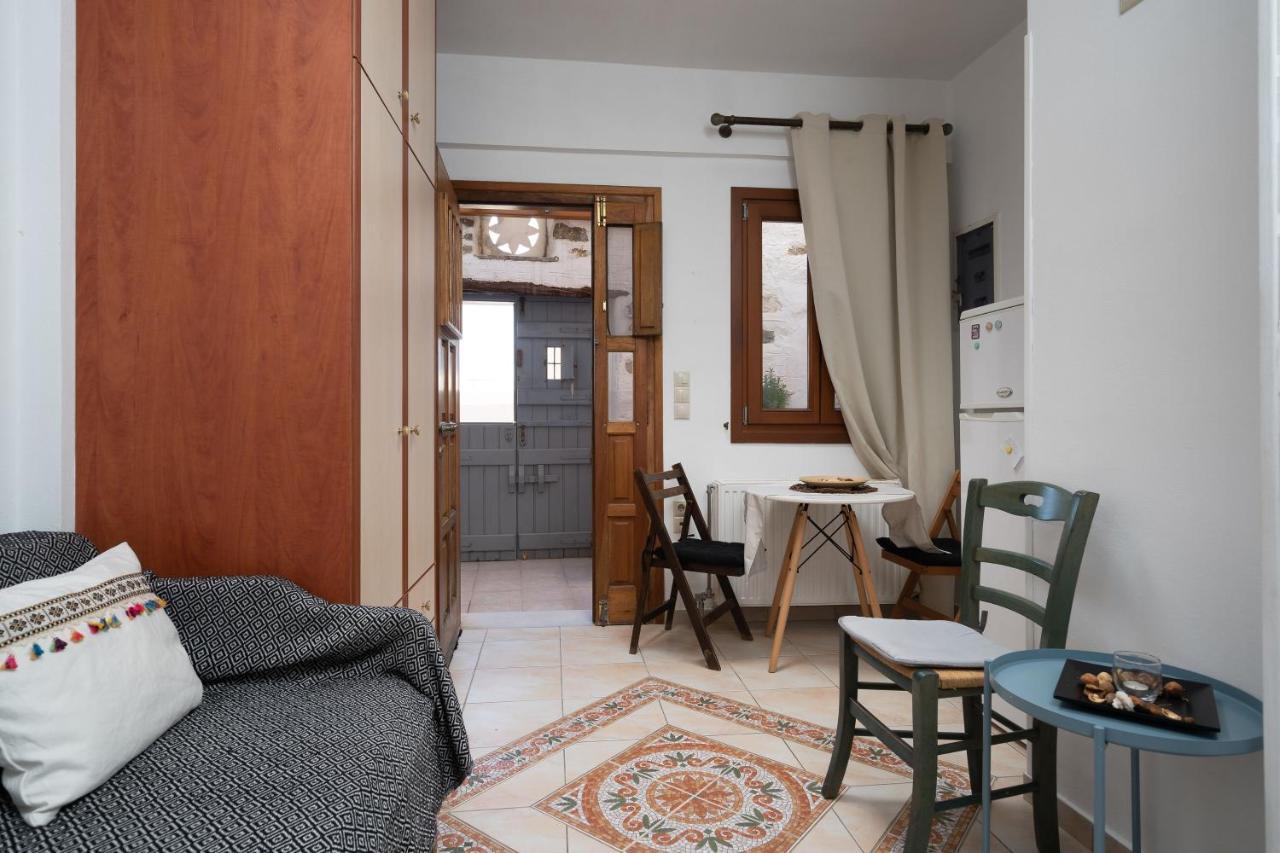 Small Apartment In Grotta Naxos Naxos City Bagian luar foto