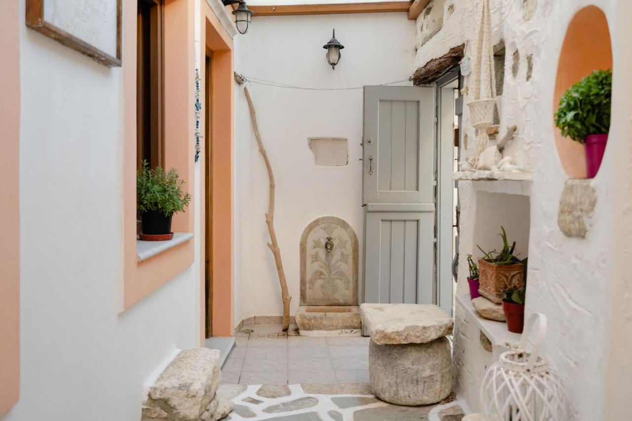 Small Apartment In Grotta Naxos Naxos City Bagian luar foto
